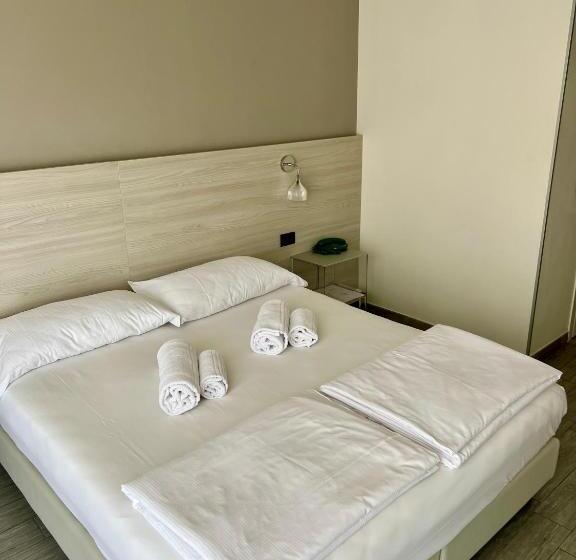 스탠다드 룸, Astoria