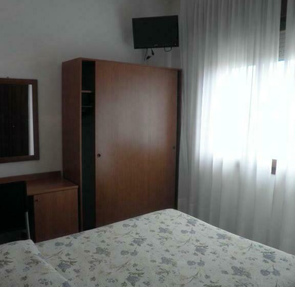Номер Economy, Touring