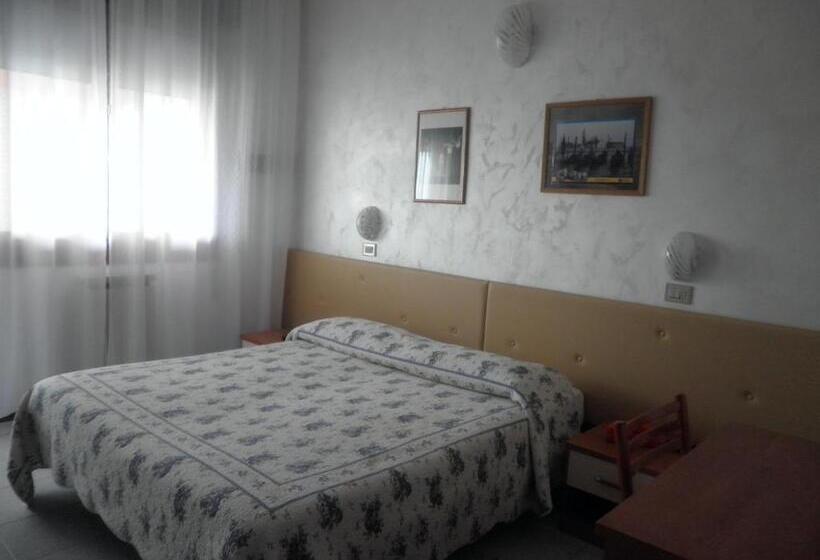 Cameră Standard cu Vedere la Mare, Touring