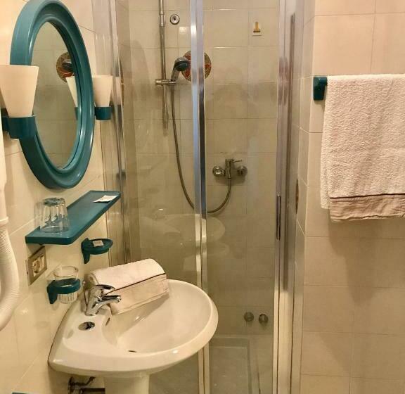 اتاق استاندارد یک نفره, Garnì Hotel Tignale, Gtsgroup