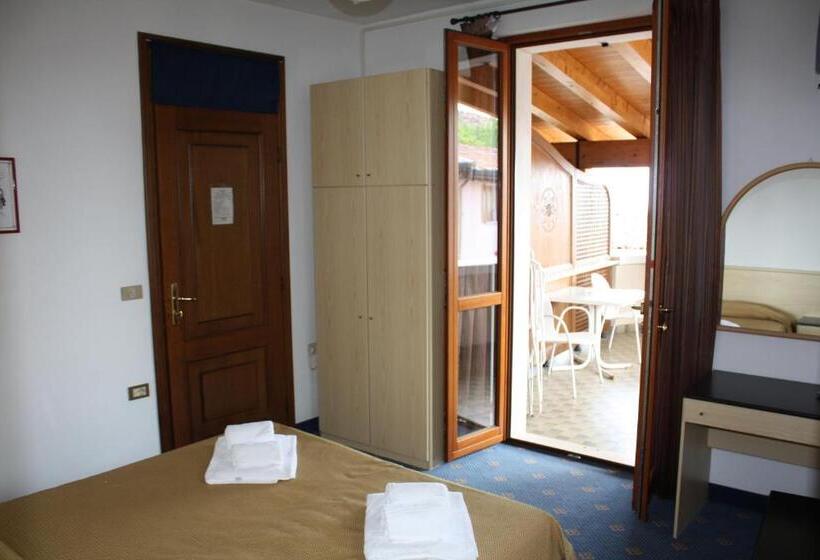 اتاق استاندارد با بالکن, Garnì Hotel Tignale, Gtsgroup