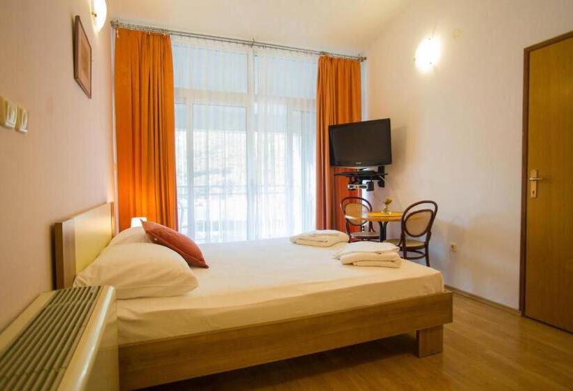 스탠다드 발코니 스튜디오, Aparthotel Pecic