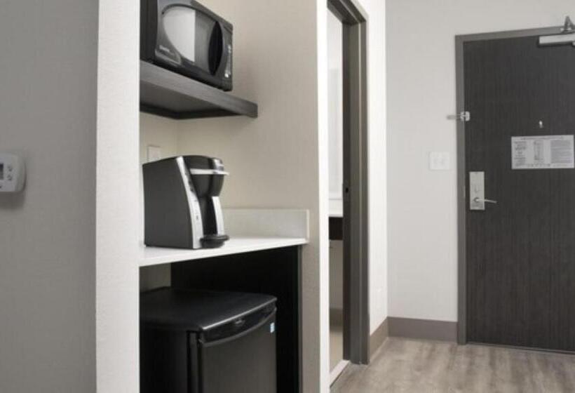 장애인용 디럭스룸, Holiday Inn Express & Suites   North Brunswick, An Ihg
