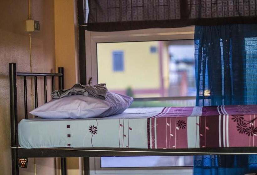 공동 객실, Karma Home Hostel