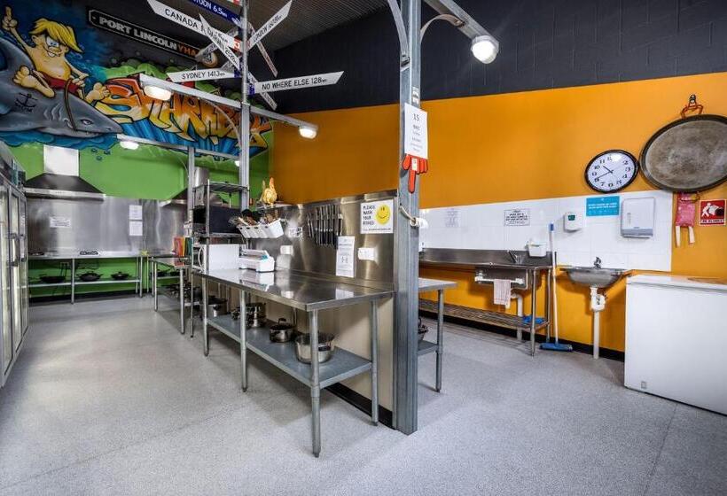 스탠다드 스튜디오, Port Lincoln Studio Apartments