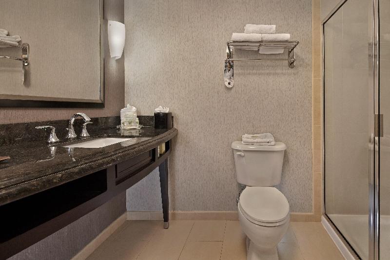 带大床的标准间, Holiday Inn Express & Suites   Gaylord, An Ihg