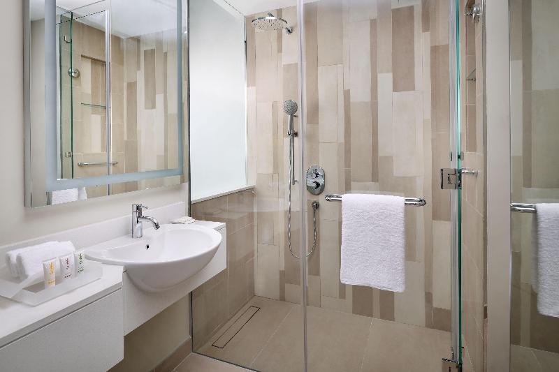 Номер Superior с Террасой, Holiday Inn & Suites   Dubai Festival City Mall, An Ihg