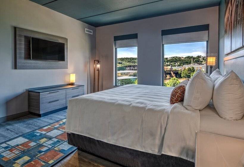Люкс, Indigo Pittsburgh University   Oakland, An Ihg