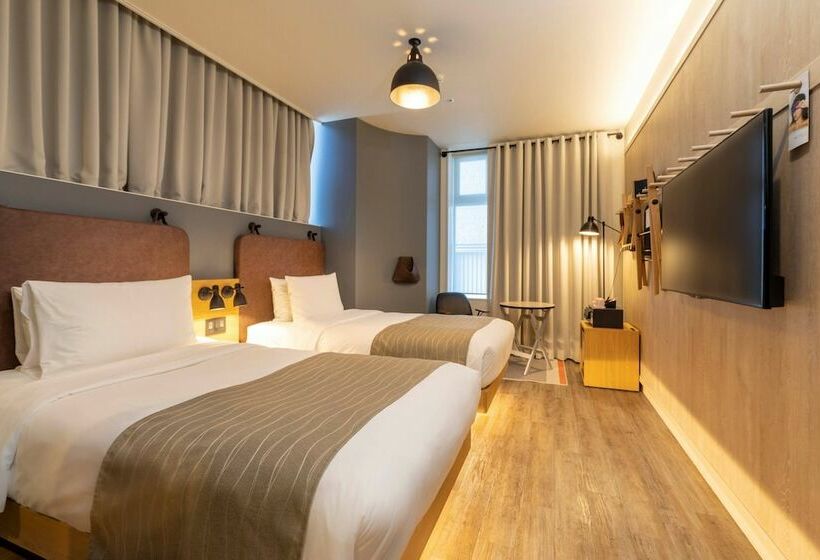Номер Стандарт, Moxy Osaka Honmachi By Marriott