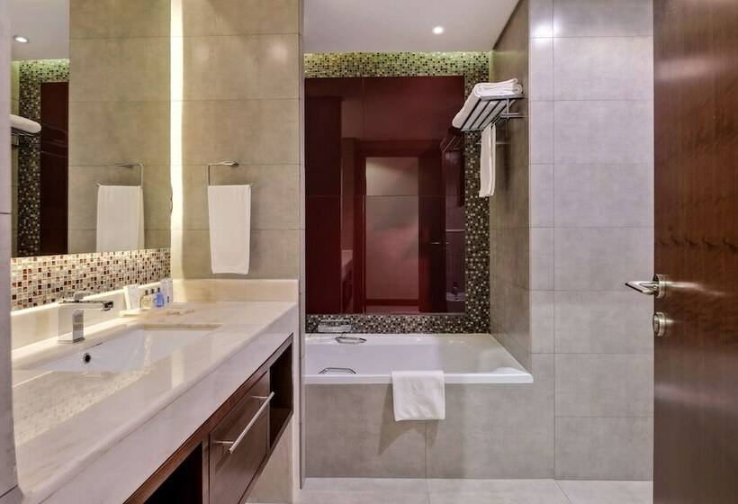 Номер Стандартный с Видом, Radisson Blu Hotel, Dubai Waterfront