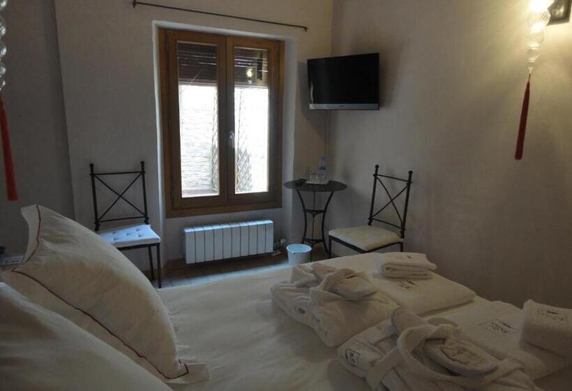 Номер Basic, Rural Cal Torner Adults Only