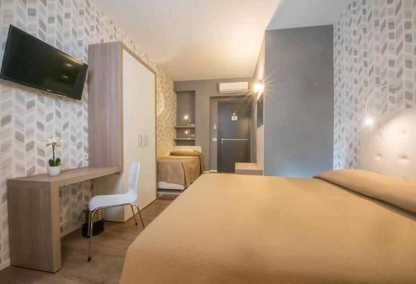 اتاق استاندارد سه نفره, B&b Fantasie Romane