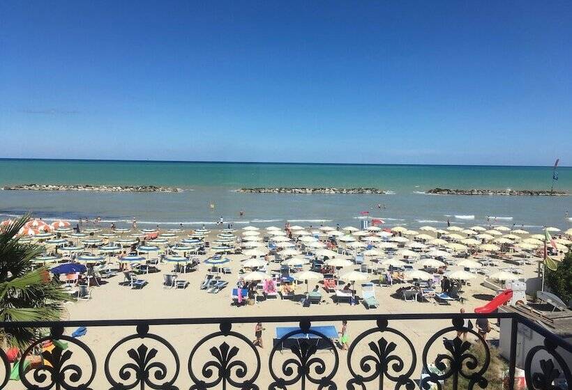 Четырехместный Номер Deluxe, Baia Marina