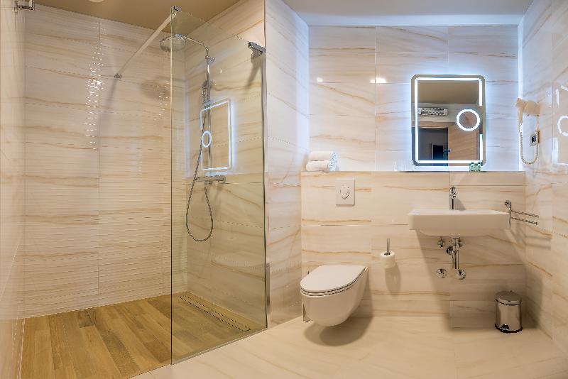 غرفة ديلوكس مزوَّدة بجاكوزي, Priska Med Luxury Rooms