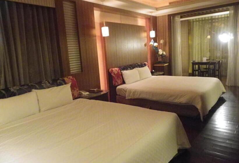 اتاق لوکس چهار تخته, Sunflower Motel