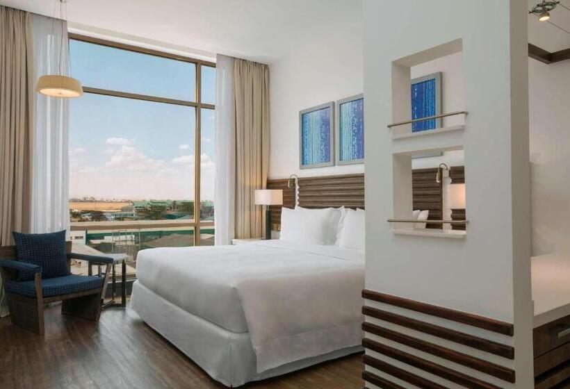 اتاق کلاسیک با تخت دونفره, Four Points By Sheraton Nairobi Airport