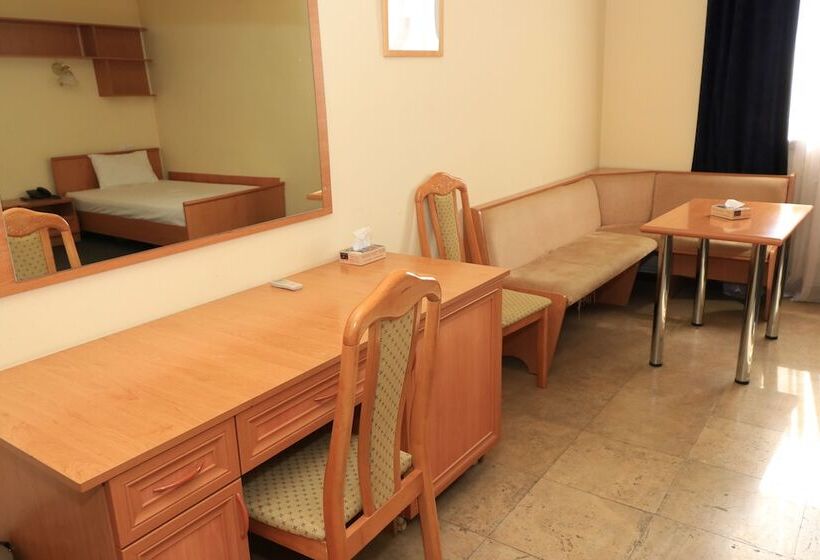 4인용 스탠다드 룸, Musa Ler Hotel Yerevan