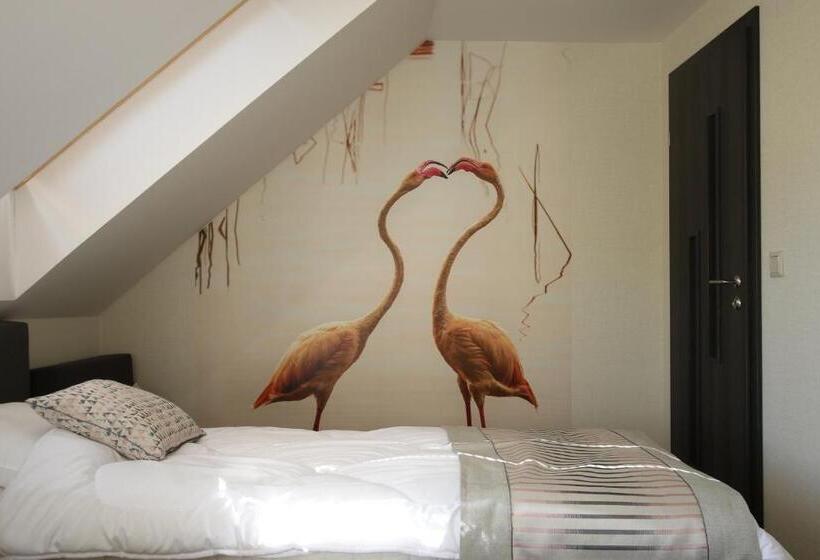 Трехместный Номер Deluxe, Flamingó Panzió és Borház