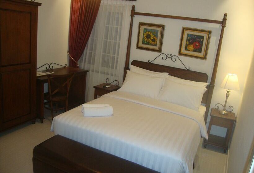 Quarto Deluxe, Front One Boutique Baluran Malang