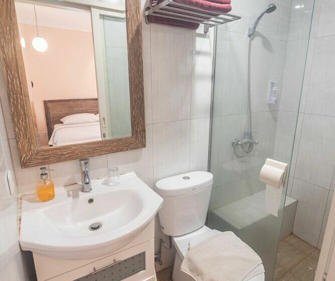 Quarto Superior, Front One Boutique Baluran Malang