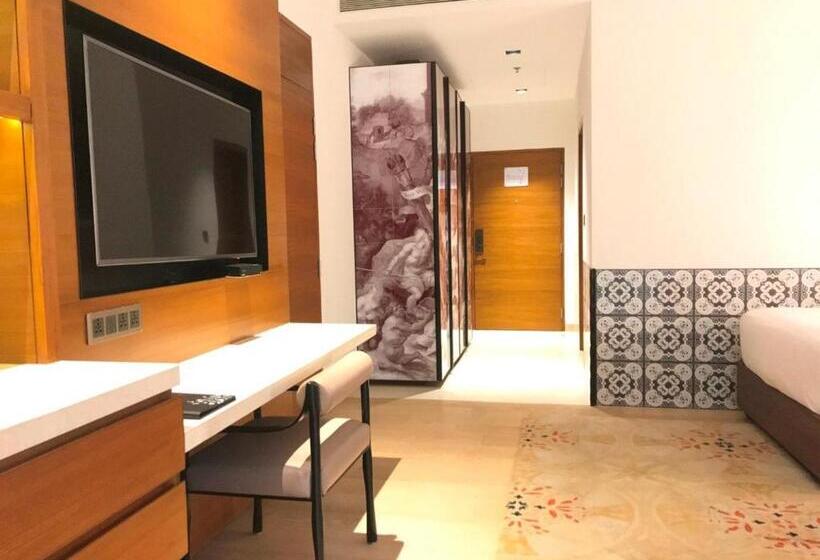 内部豪华间, Azaya Beach Resort Goa