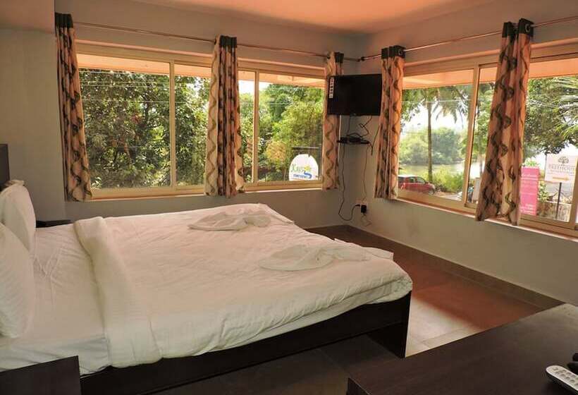 家庭间, Kay S Riverview Resort