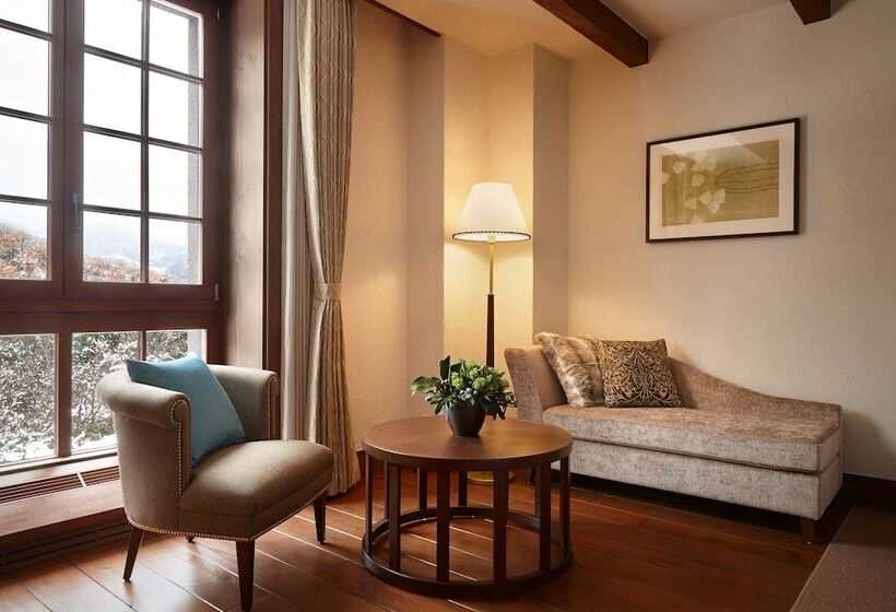 Четырехместный Номер Deluxe, Lotte Arai Resort