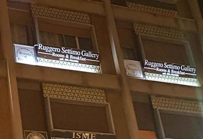 Camera Tripla Deluxe, Ruggero Settimo Gallery