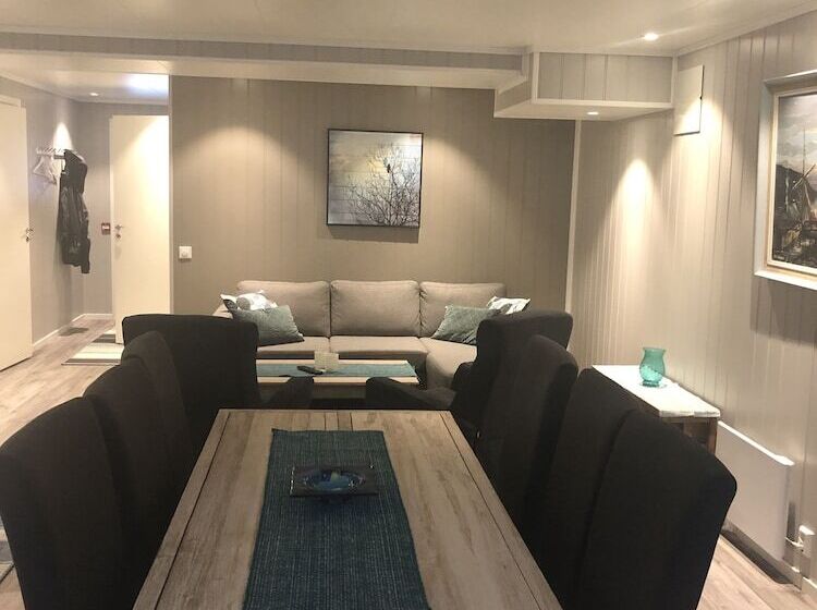 Апартаменты 4 Спальни, Båtsfjord Brygge   Arctic Resort