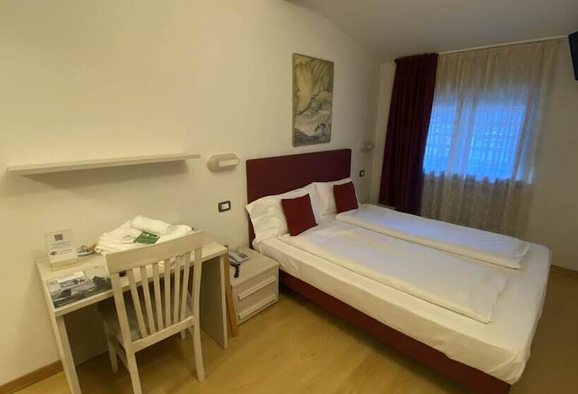 이코노미 룸, Casteluce Hotel Funivie