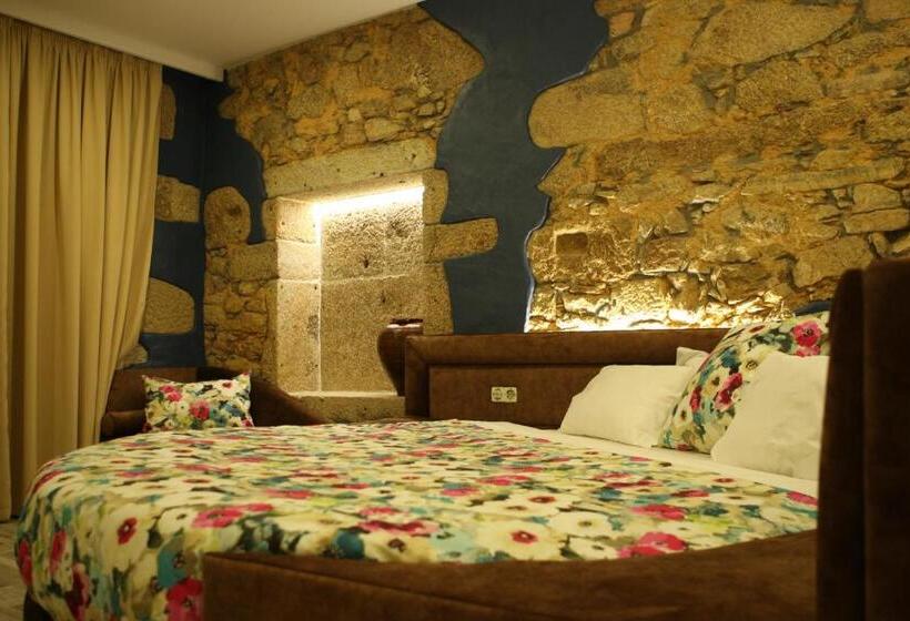 Люкс Повышенной Комфортности, Art'otel Barcelos