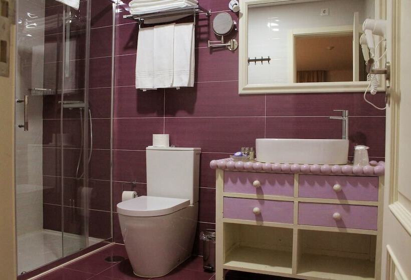 Трехместный Номер Стандарт с Балконом, Art'otel Barcelos