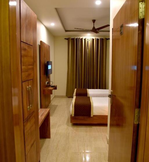 标准间, Triveni Residency