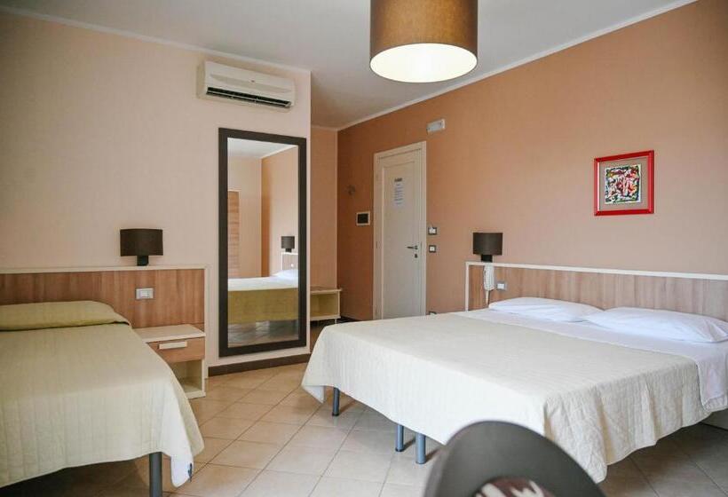 Quarto Familiar, Stella Del Sud
