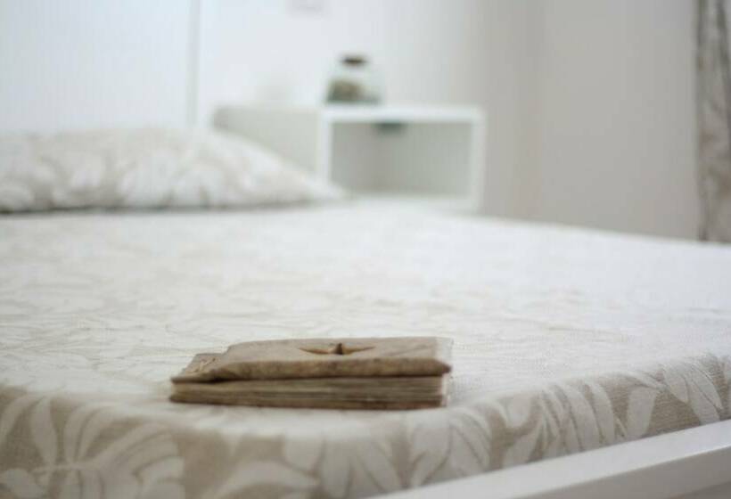 Номер Superior Вид на Бассейн, Stella Marina B&b