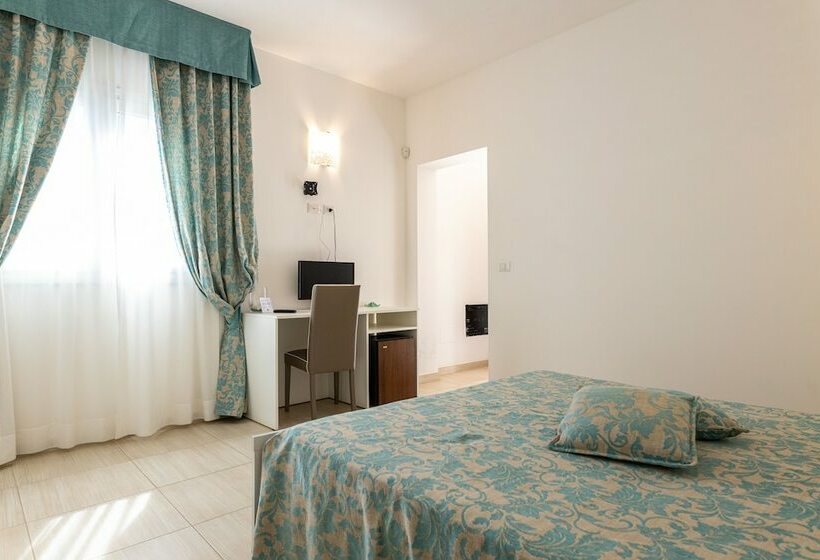 Номер Superior Вид на Бассейн, Stella Marina B&b
