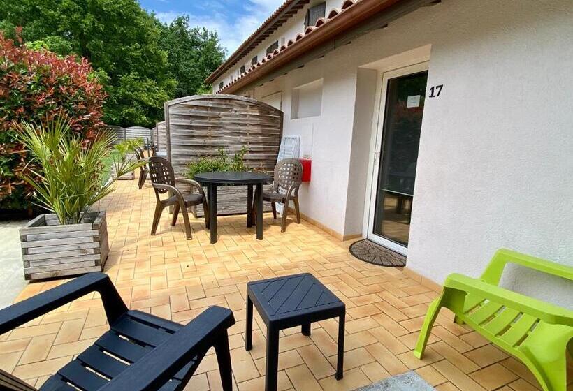Номер Стандарт Трехместный, Hôtel La Ferme D En Chon