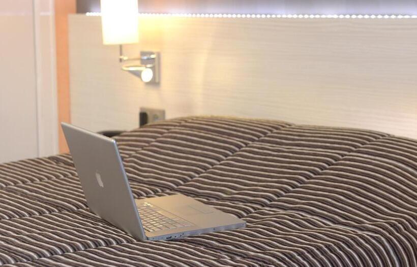 Семейный Номер, Contact Hôtel Du Cerf