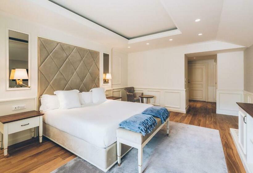 سوییت جونیور, Heritage Grand Perast By Rixos
