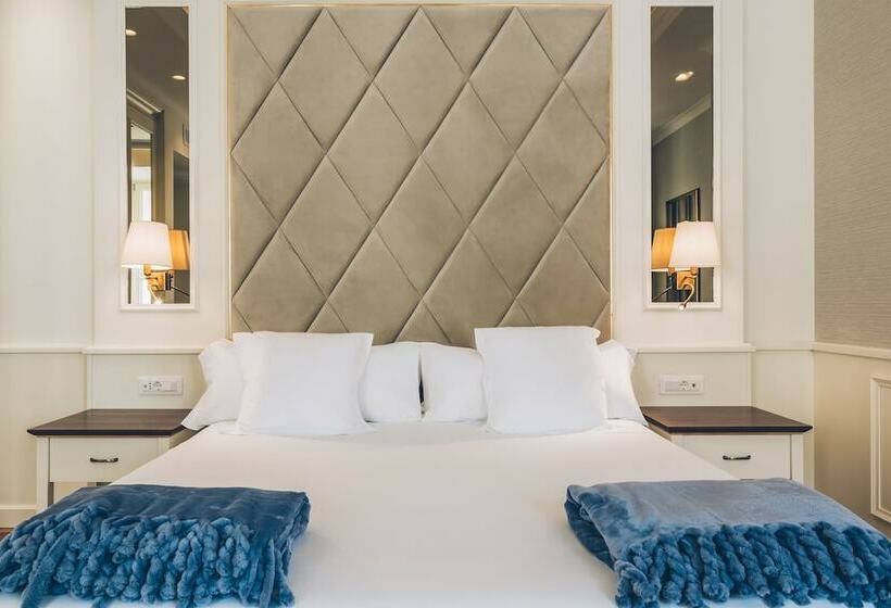 Номер Deluxe, Heritage Grand Perast By Rixos