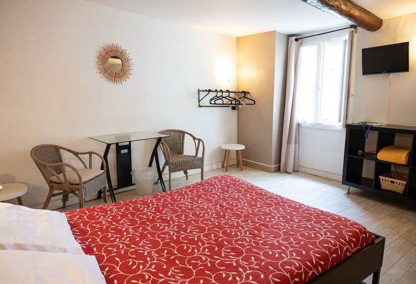 Номер Стандарт, Hôtel Restaurant Le Palais