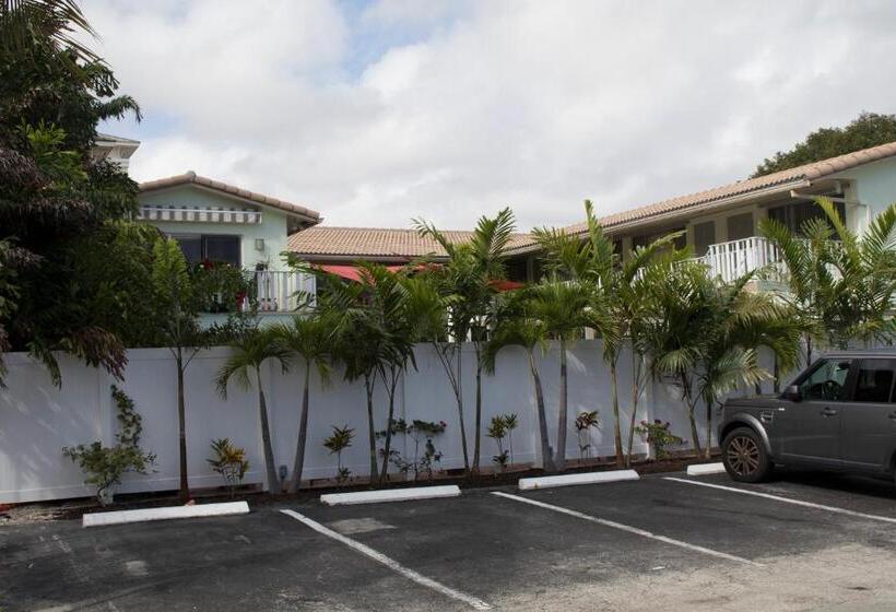 Люкс Кровать Кинг, The Big Coconut Guesthouse   Gay Men S Resort