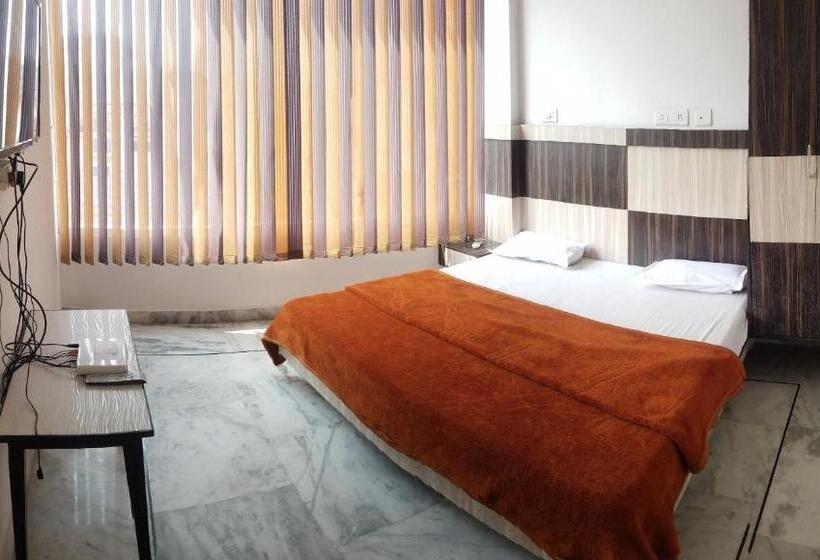 Люкс Deluxe Кровать Кинг, Time Square Guest House