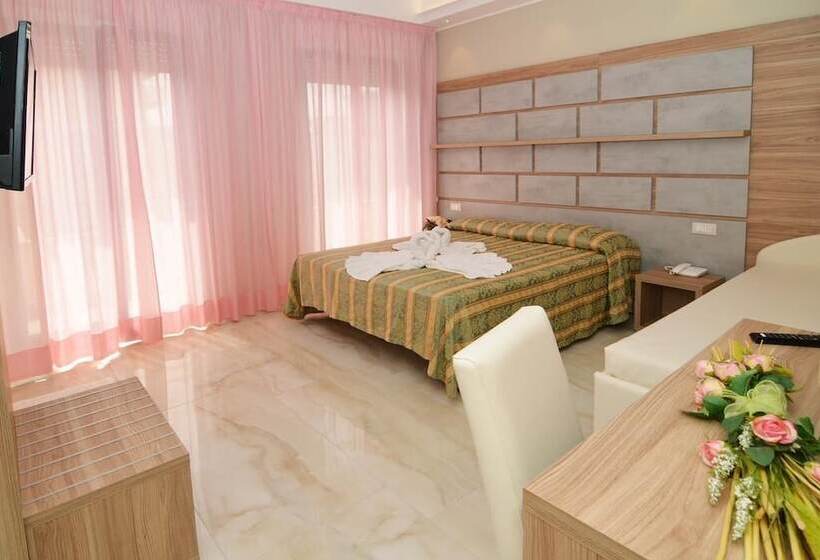 اتاق استاندارد سه نفره, Pineta