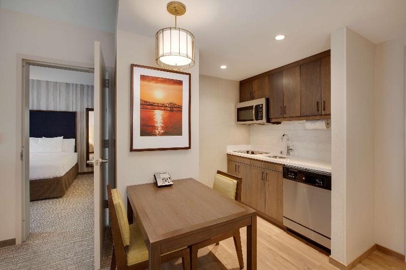 스위트 킹사이즈 침대, Homewood Suites By Hilton Louisville Downtown, Ky
