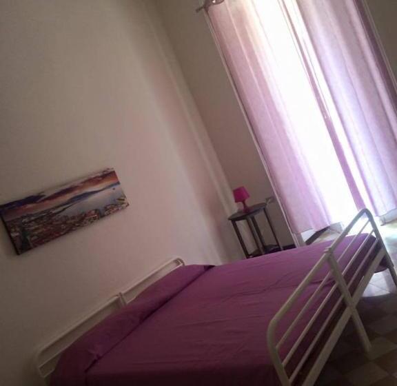 اتاق لوکس, O Sarracino B&b