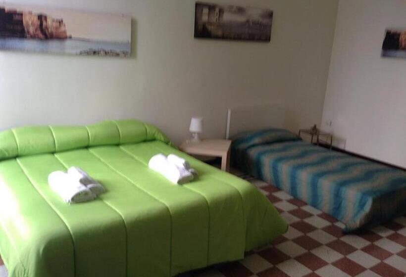 اتاق استاندارد یک نفره, O Sarracino B&b