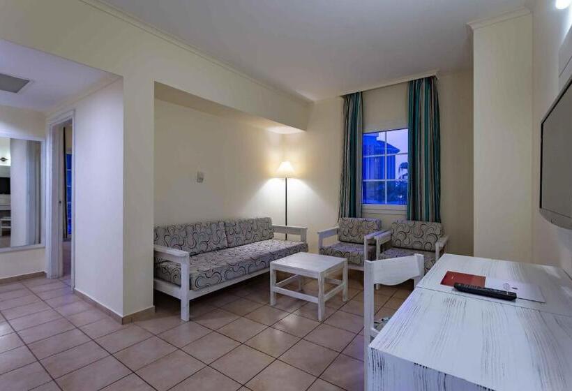 Family Suite, Euphoria Palm Beach Resort