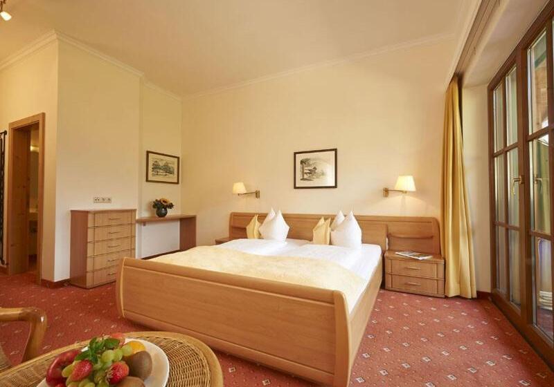 Suite with lake view, Alpenoase Sonnhof