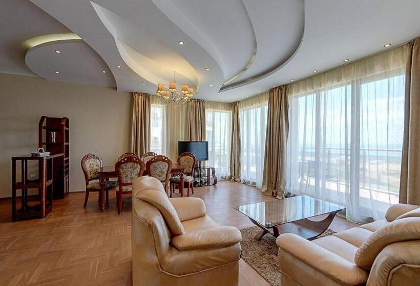 Апартаменты Deluxe 3 Спальни, Long Beach Resort